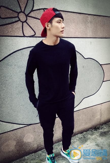 张睿家生活照 张睿家高清写真_张睿家高清剧照