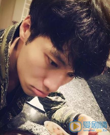 张睿家生活照 张睿家高清写真_张睿家高清剧照