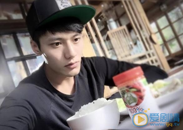 张睿家生活照 张睿家高清写真_张睿家高清剧照