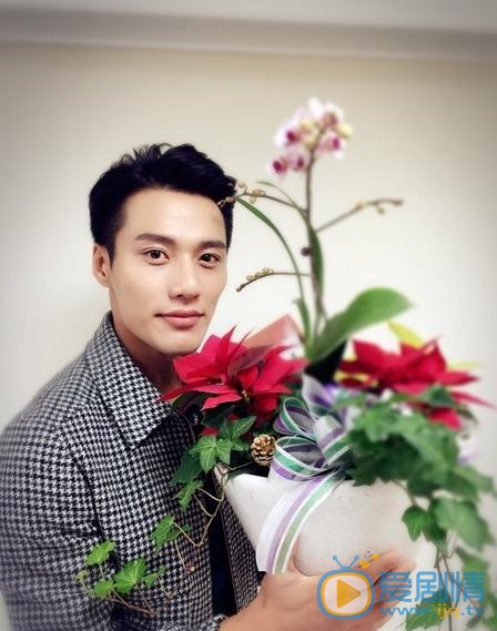 张睿家生活照 张睿家高清写真_张睿家高清剧照