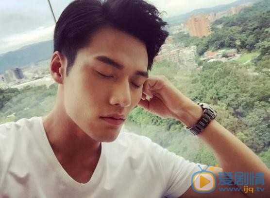 张睿家生活照 张睿家高清写真_张睿家高清剧照