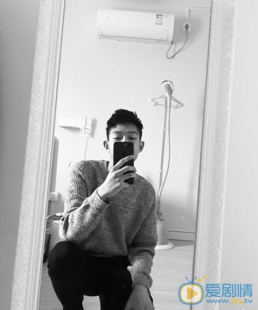 王锵生活照 王锵高清写真_王锵高清剧照