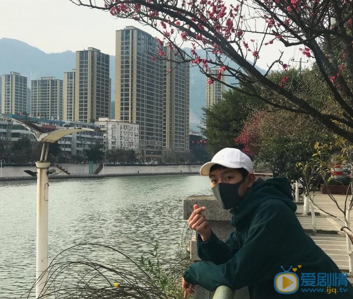 王锵生活照 王锵高清写真_王锵高清剧照
