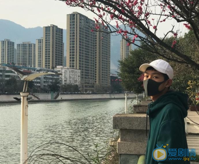 王锵生活照 王锵高清写真_王锵高清剧照
