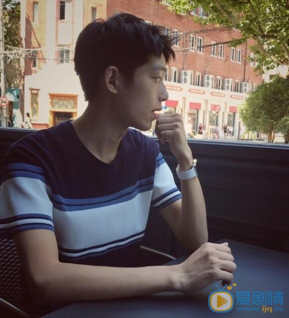王锵生活照 王锵高清写真_王锵高清剧照