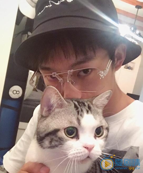 王锵生活照 王锵高清写真_王锵高清剧照