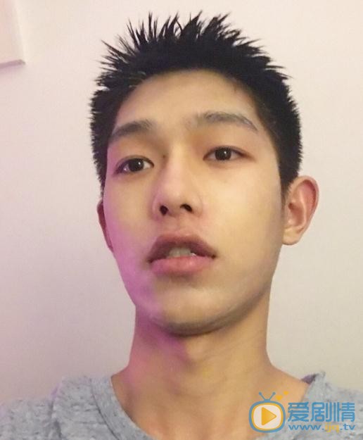王锵生活照 王锵高清写真_王锵高清剧照