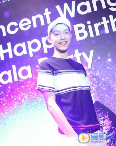 王锵生日照 王锵高清写真_王锵高清剧照