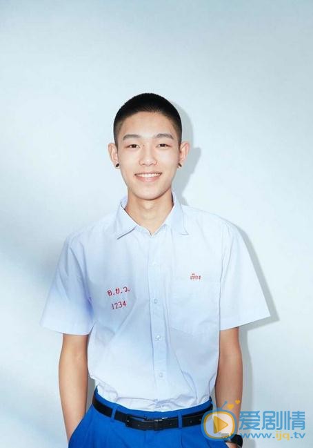 王锵制服写真 王锵高清写真_王锵高清剧照