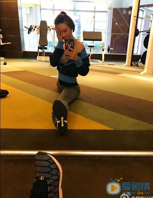 屈玥生活照 屈玥高清写真_屈玥高清剧照