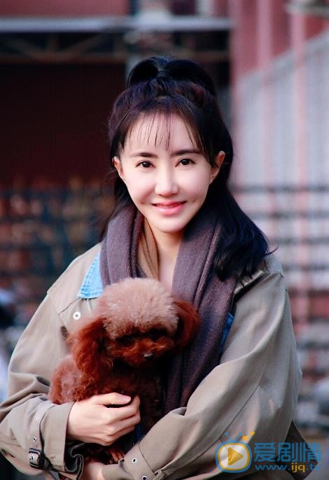 梁晶晶唯美街拍 梁晶晶高清写真_梁晶晶高清剧照