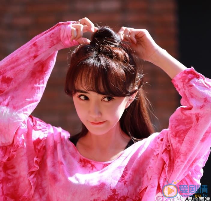 梁晶晶唯美街拍 梁晶晶高清写真_梁晶晶高清剧照