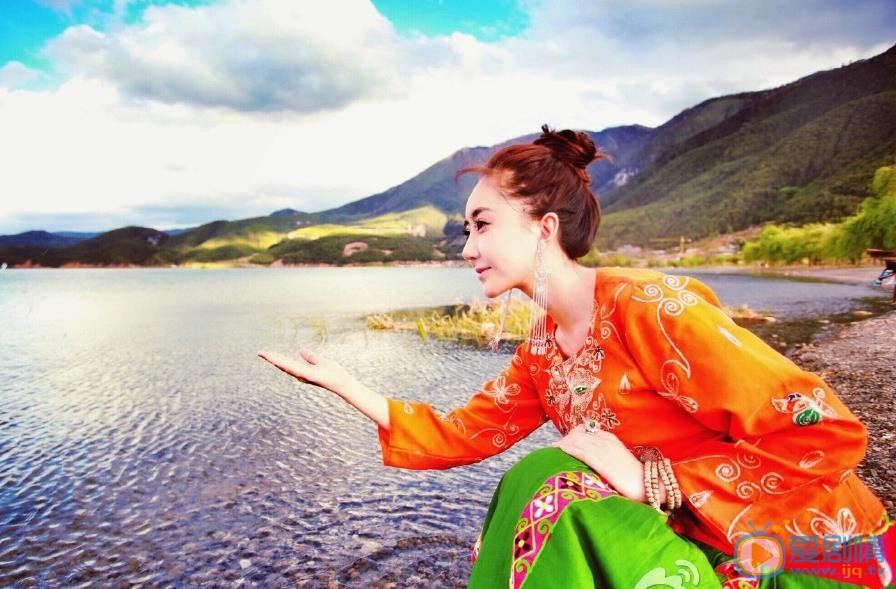 梁晶晶唯美街拍 梁晶晶高清写真_梁晶晶高清剧照