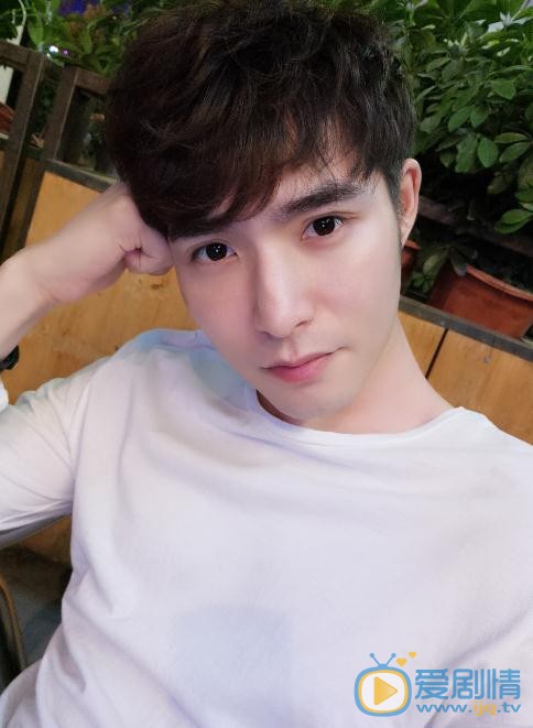 李思阳生活照 李思阳高清写真_李思阳高清剧照