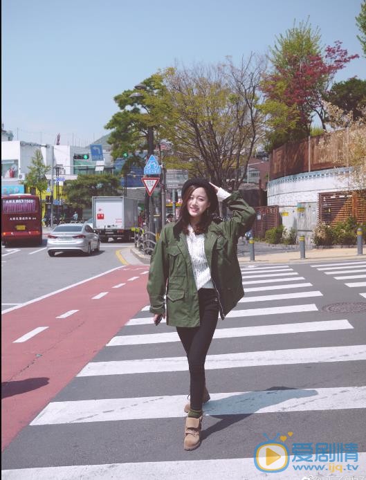 王子伊街拍写真 王子伊高清写真_王子伊高清剧照