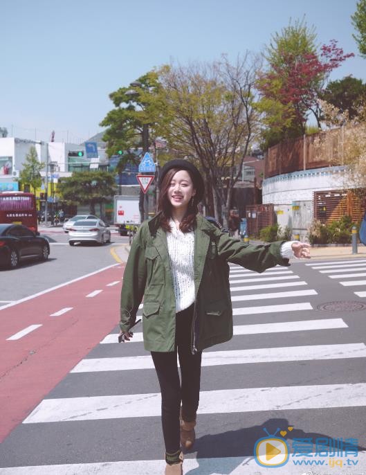 王子伊街拍写真 王子伊高清写真_王子伊高清剧照