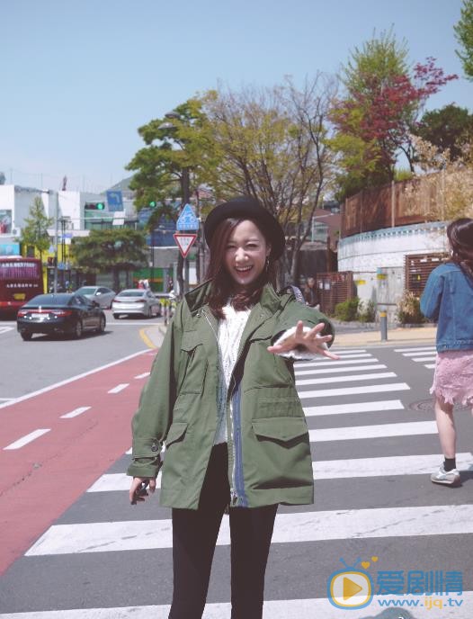王子伊街拍写真 王子伊高清写真_王子伊高清剧照