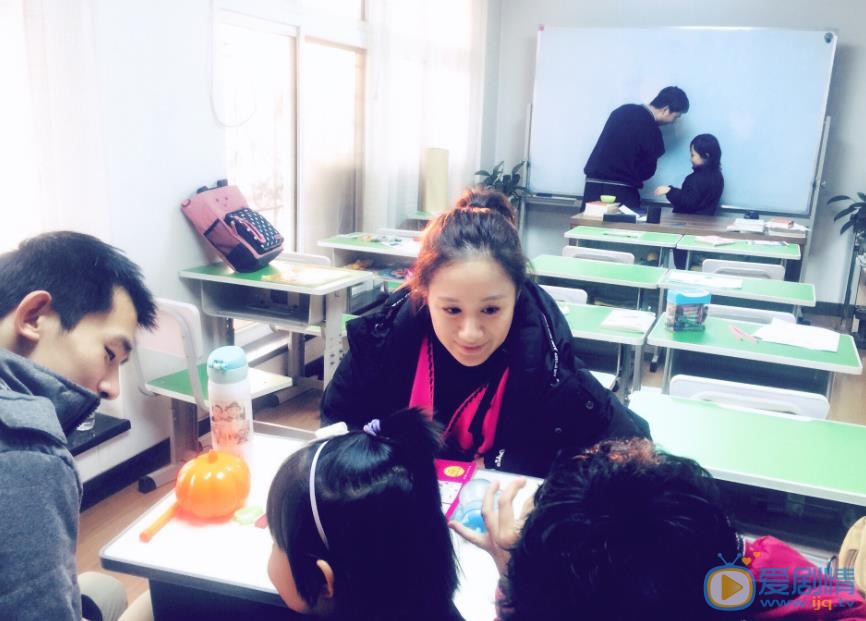王子伊片场照 王子伊高清写真_王子伊高清剧照
