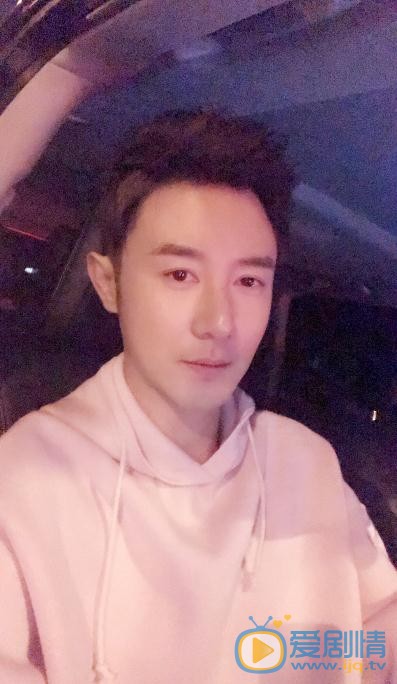 张倬闻生活照 张倬闻高清写真_张倬闻高清剧照