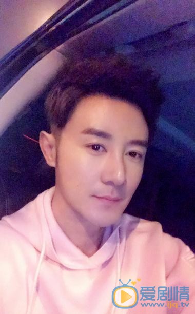 张倬闻生活照 张倬闻高清写真_张倬闻高清剧照