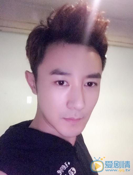 张倬闻生活照 张倬闻高清写真_张倬闻高清剧照