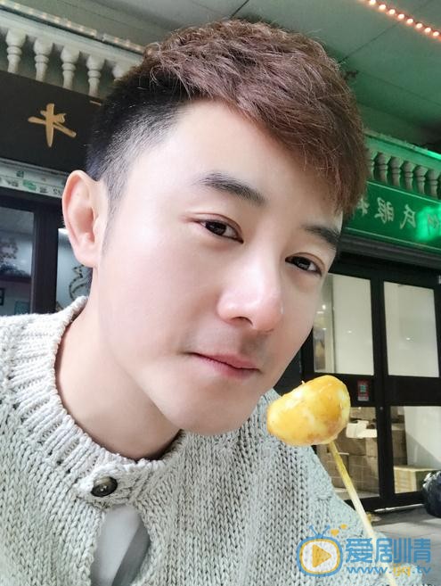 张倬闻生活照 张倬闻高清写真_张倬闻高清剧照
