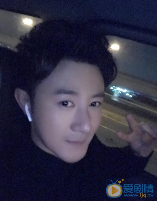 张倬闻生活照 张倬闻高清写真_张倬闻高清剧照