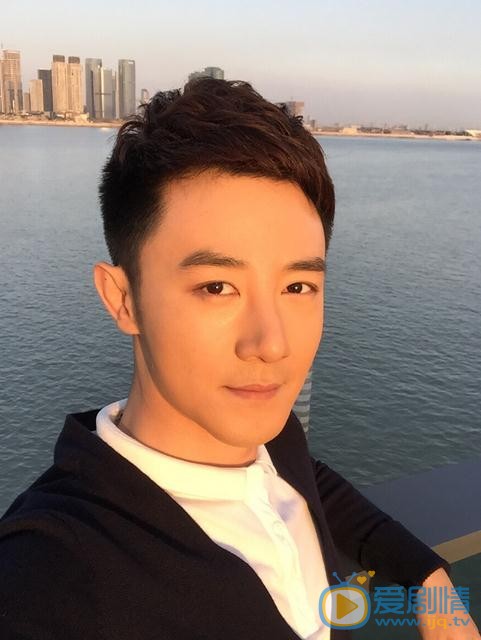 张倬闻生活照 张倬闻高清写真_张倬闻高清剧照