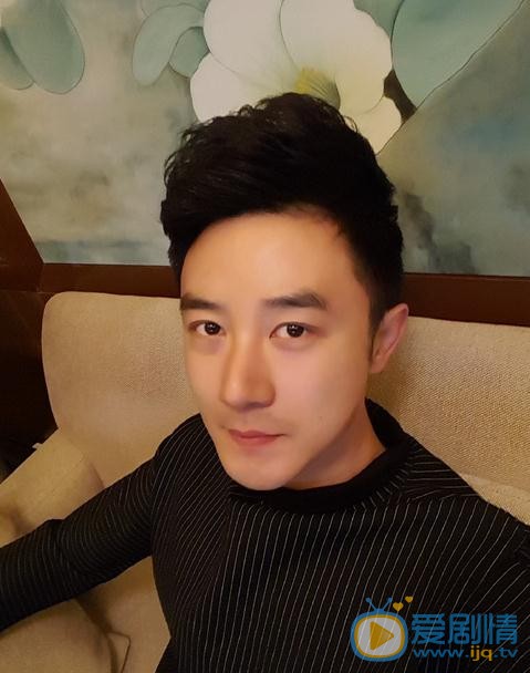 张倬闻生活照 张倬闻高清写真_张倬闻高清剧照