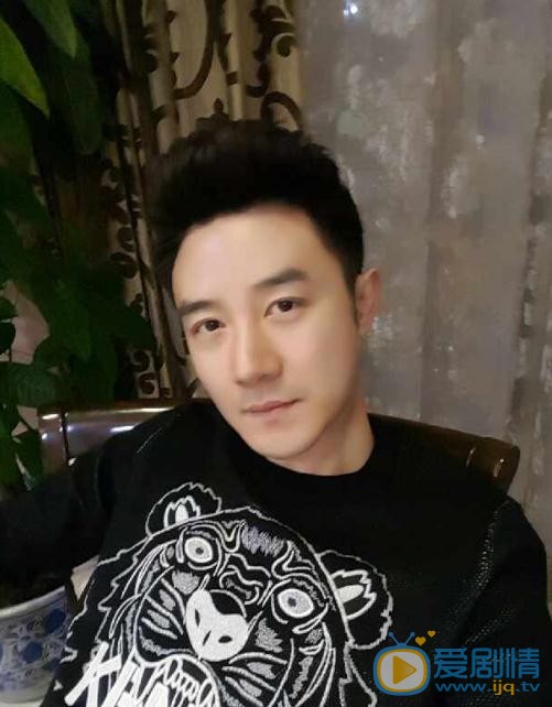 张倬闻生活照 张倬闻高清写真_张倬闻高清剧照