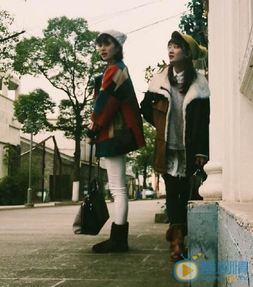 张钟仪与人合照 张钟仪高清写真_张钟仪高清剧照