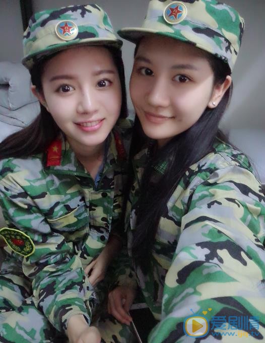 丁可儿朋友合照 丁可儿高清写真_丁可儿高清剧照
