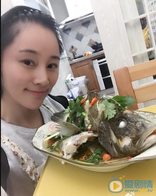 龙馨悦生活照 龙馨悦高清写真_龙馨悦高清剧照