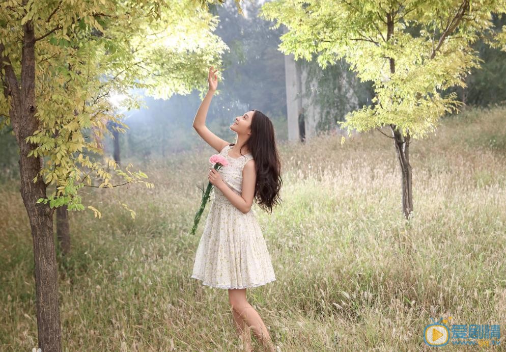 孙嘉璐唯美街拍 孙嘉璐高清写真_孙嘉璐高清剧照
