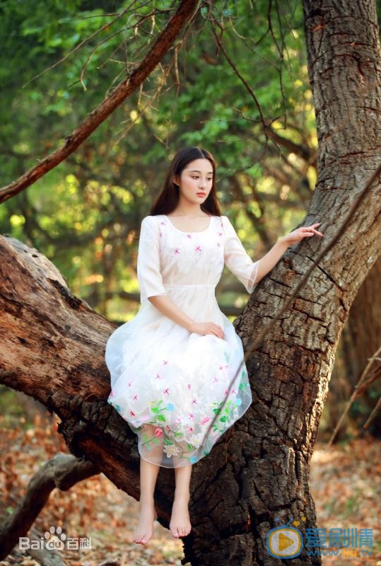 孙嘉璐唯美街拍 孙嘉璐高清写真_孙嘉璐高清剧照