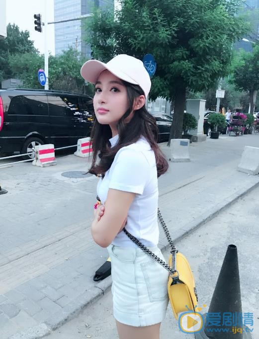 孙嘉璐旅行生活照 孙嘉璐高清写真_孙嘉璐高清剧照
