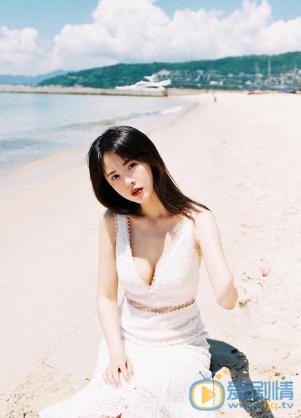 孙一奇海边写真 孙一奇高清写真_孙一奇高清剧照