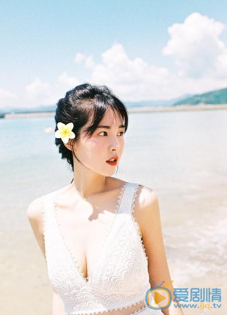 孙一奇海边写真 孙一奇高清写真_孙一奇高清剧照