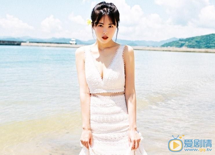 孙一奇海边写真 孙一奇高清写真_孙一奇高清剧照