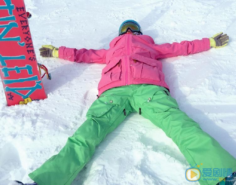 孙一奇雪地照 孙一奇高清写真_孙一奇高清剧照