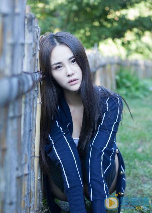 孙一奇街拍写真 孙一奇高清写真_孙一奇高清剧照