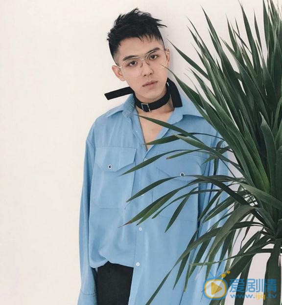 陈信喆帅气写真 陈信喆高清写真_陈信喆高清剧照