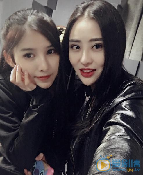 余欢欢与人合照 余欢欢高清写真_余欢欢高清剧照