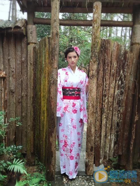 余欢欢韩服写真 余欢欢高清写真_余欢欢高清剧照