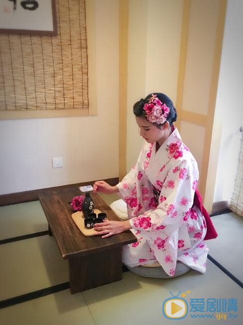 余欢欢韩服写真 余欢欢高清写真_余欢欢高清剧照