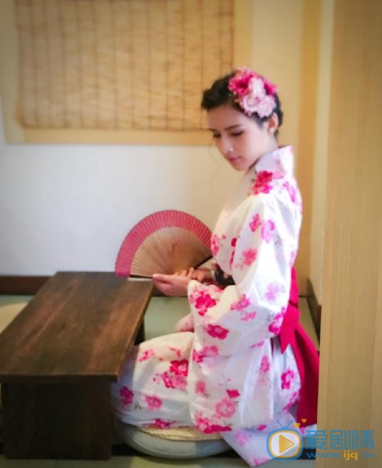 余欢欢韩服写真 余欢欢高清写真_余欢欢高清剧照