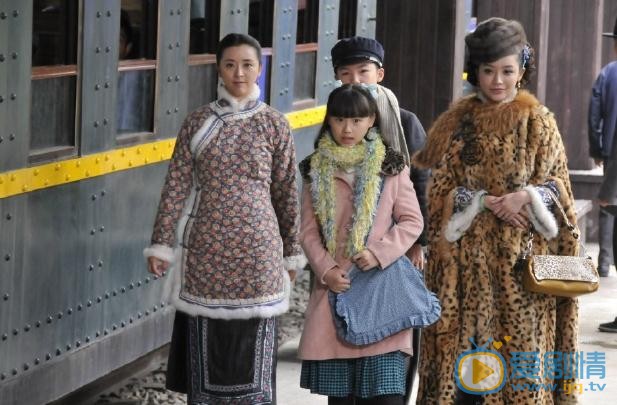 徐黄丽《青岛往事》剧照 徐黄丽高清写真_徐黄丽高清剧照
