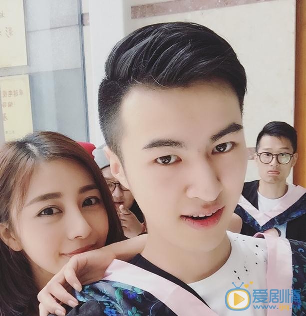 于歆童毕业照 于歆童高清写真_于歆童高清剧照