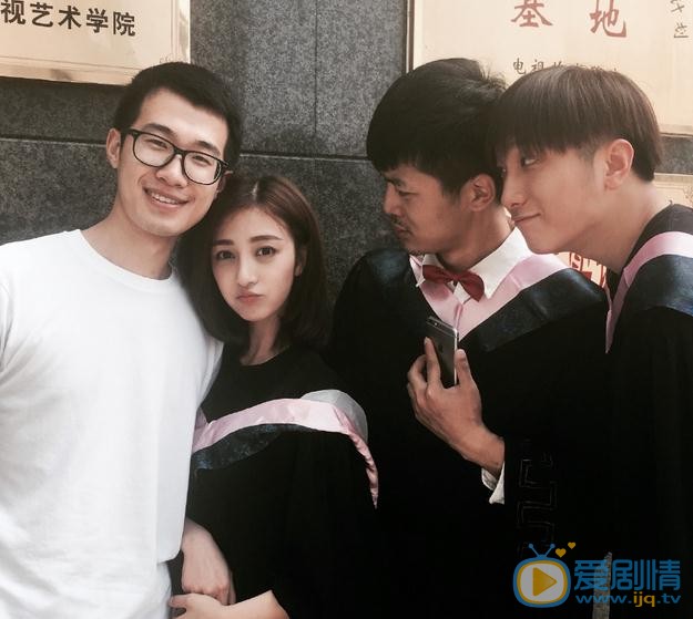 于歆童毕业照 于歆童高清写真_于歆童高清剧照