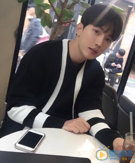 辉灿生活照 辉灿高清写真_辉灿高清剧照